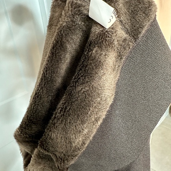 a jacket and two insulated leggings. size xs - Picture 7 of 8